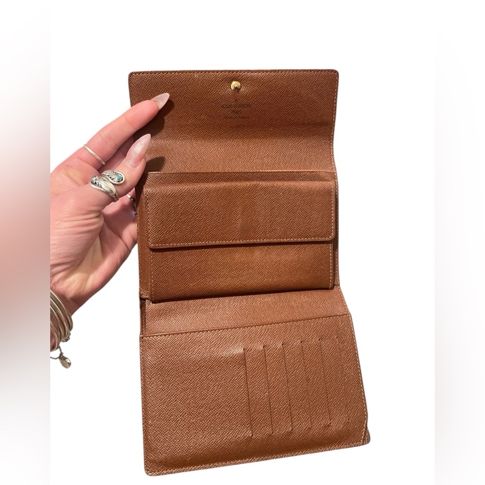 Louis Vuitton Monogram Wallet in Brown and Gold - Picture 5 of 8